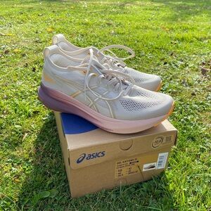 Asics Women's Gel-Kayano 31 Sneakers